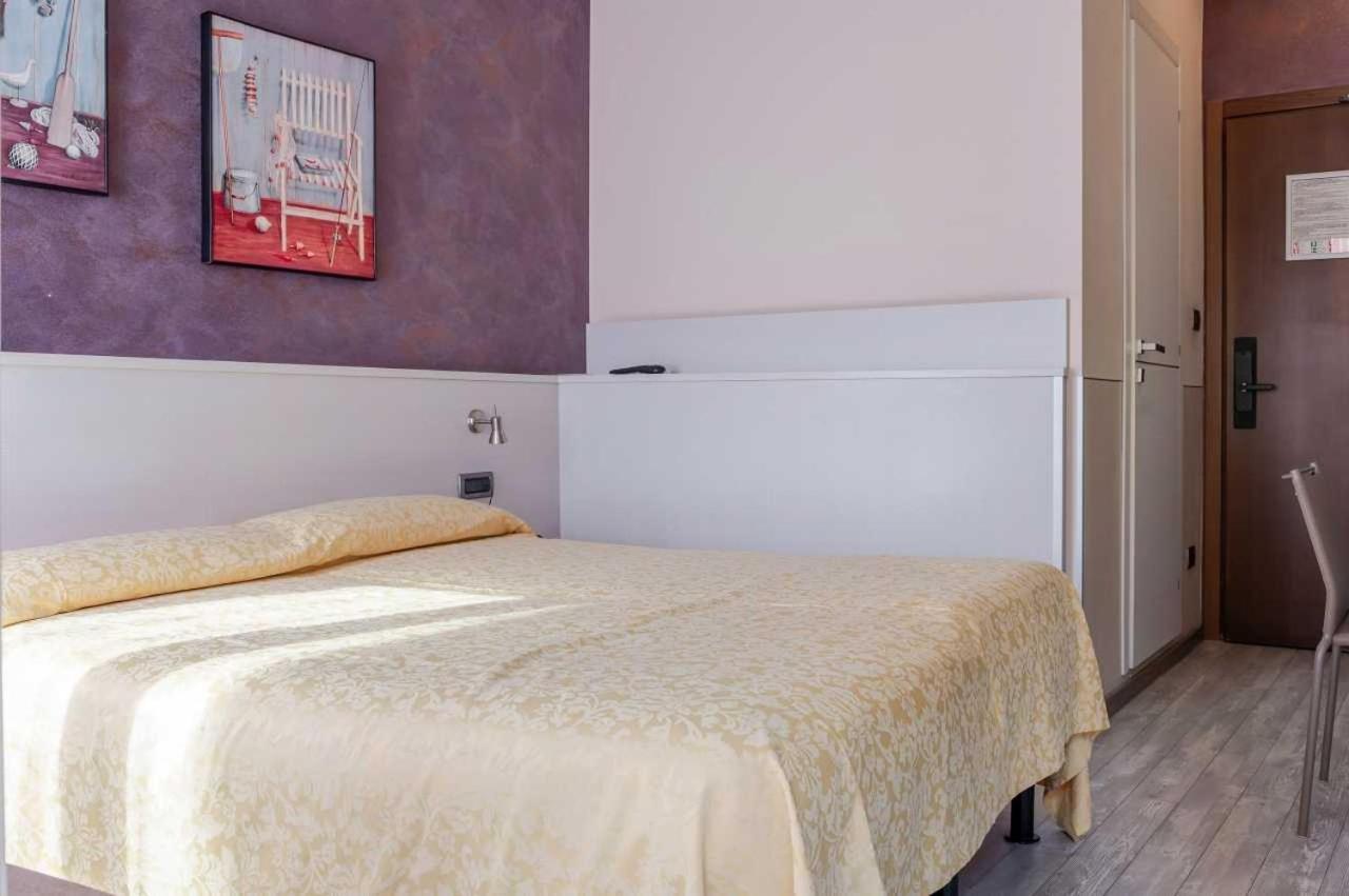 Hotel Posta - 3 Stars - Comfortable Stay In Ventimiglia Esterno foto
