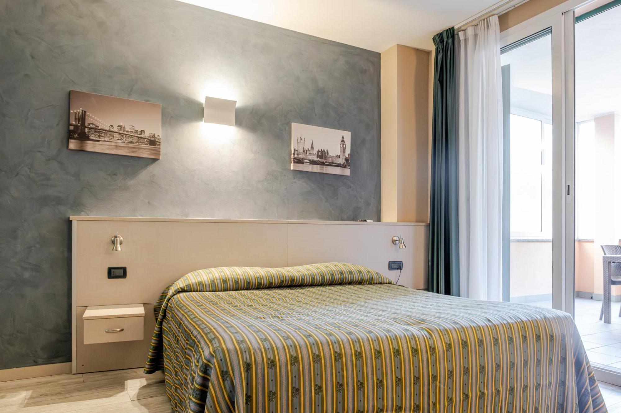 Hotel Posta - 3 Stars - Comfortable Stay In Ventimiglia Esterno foto
