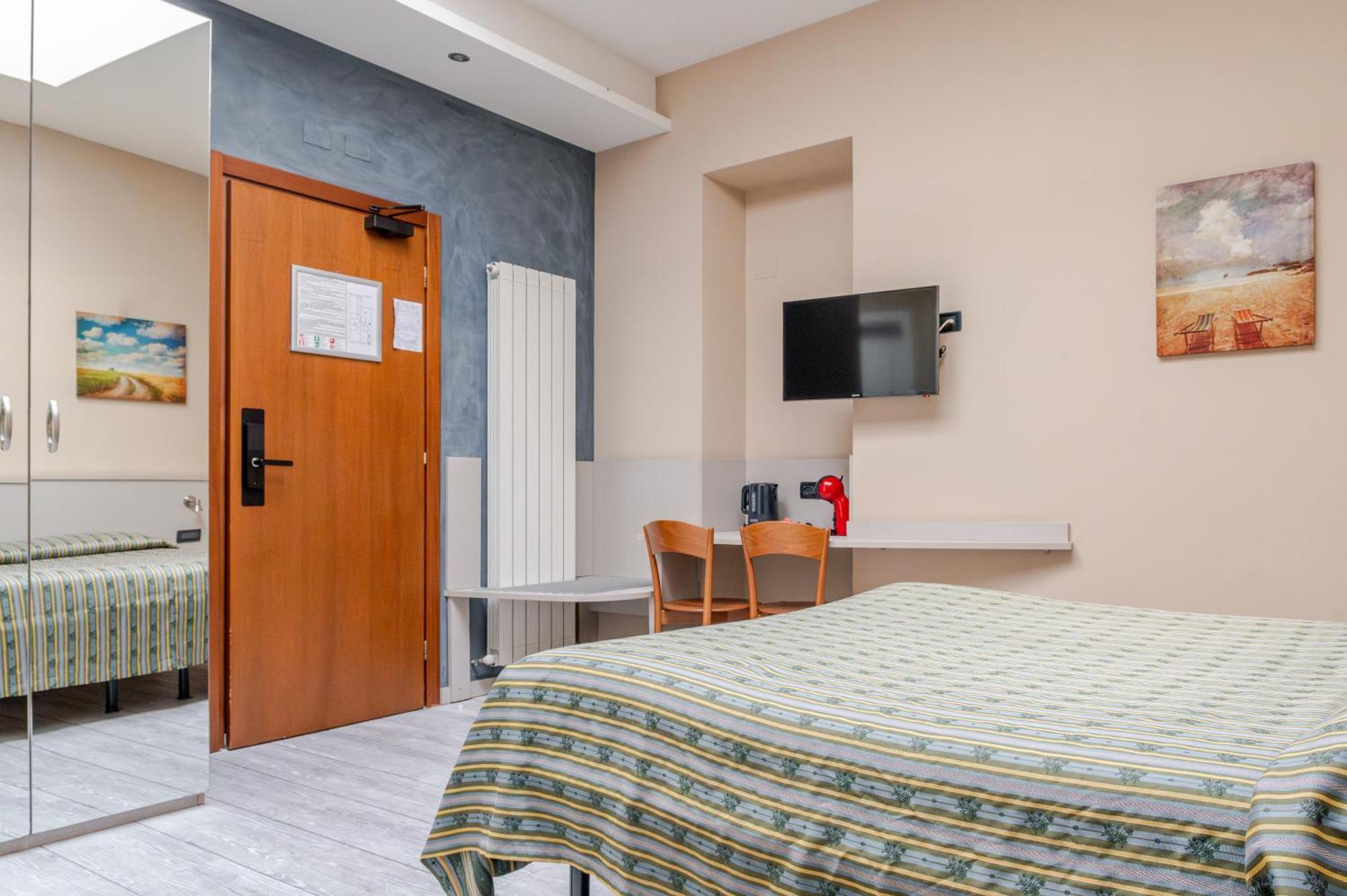 Hotel Posta - 3 Stars - Comfortable Stay In Ventimiglia Esterno foto