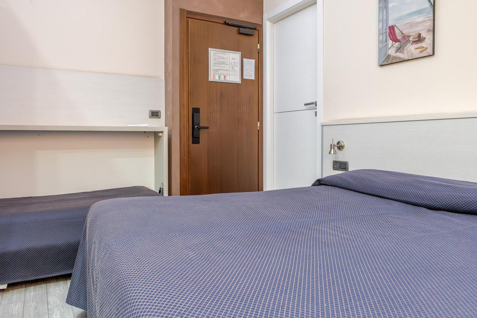 Hotel Posta - 3 Stars - Comfortable Stay In Ventimiglia Esterno foto