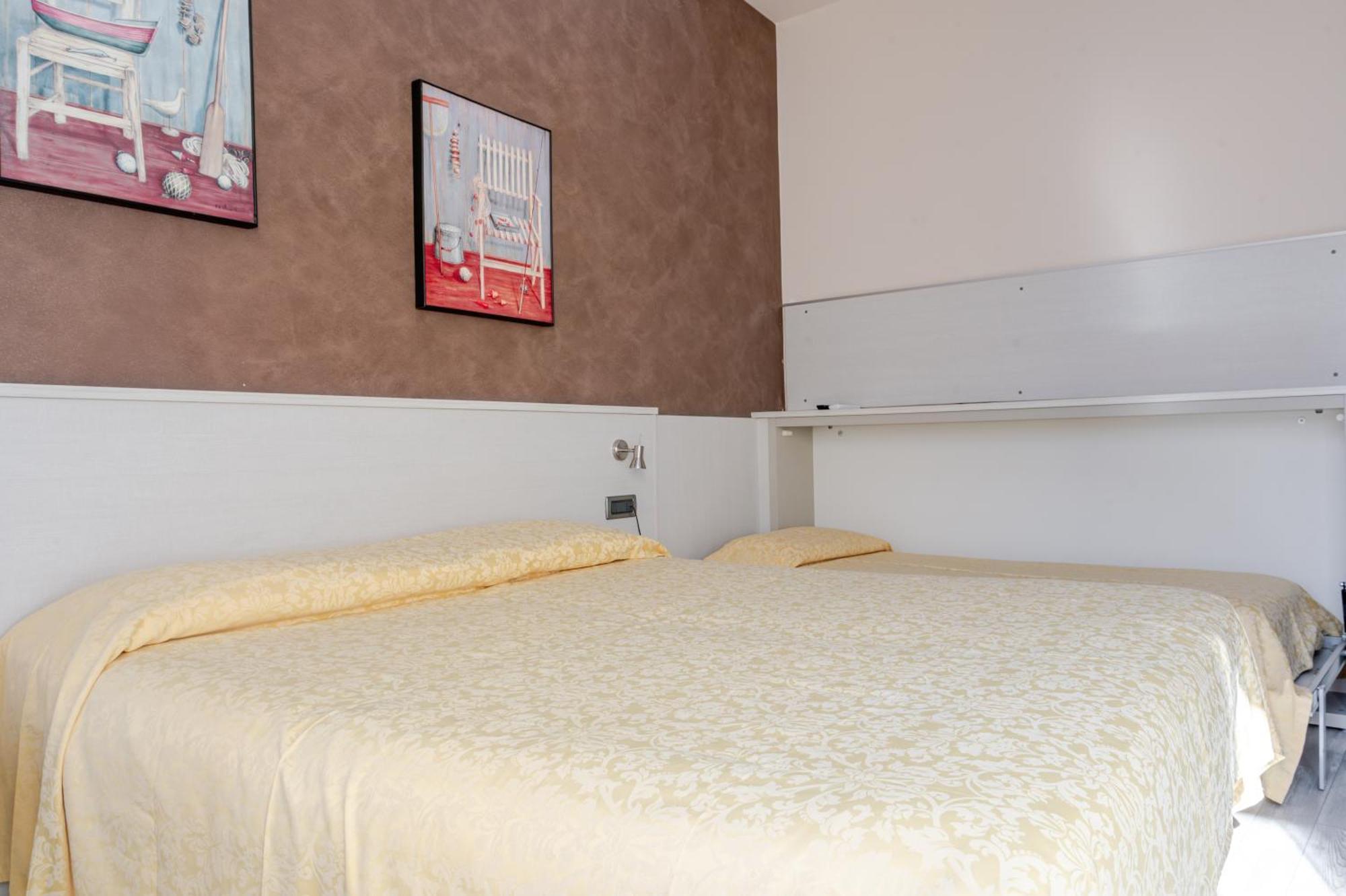 Hotel Posta - 3 Stars - Comfortable Stay In Ventimiglia Esterno foto